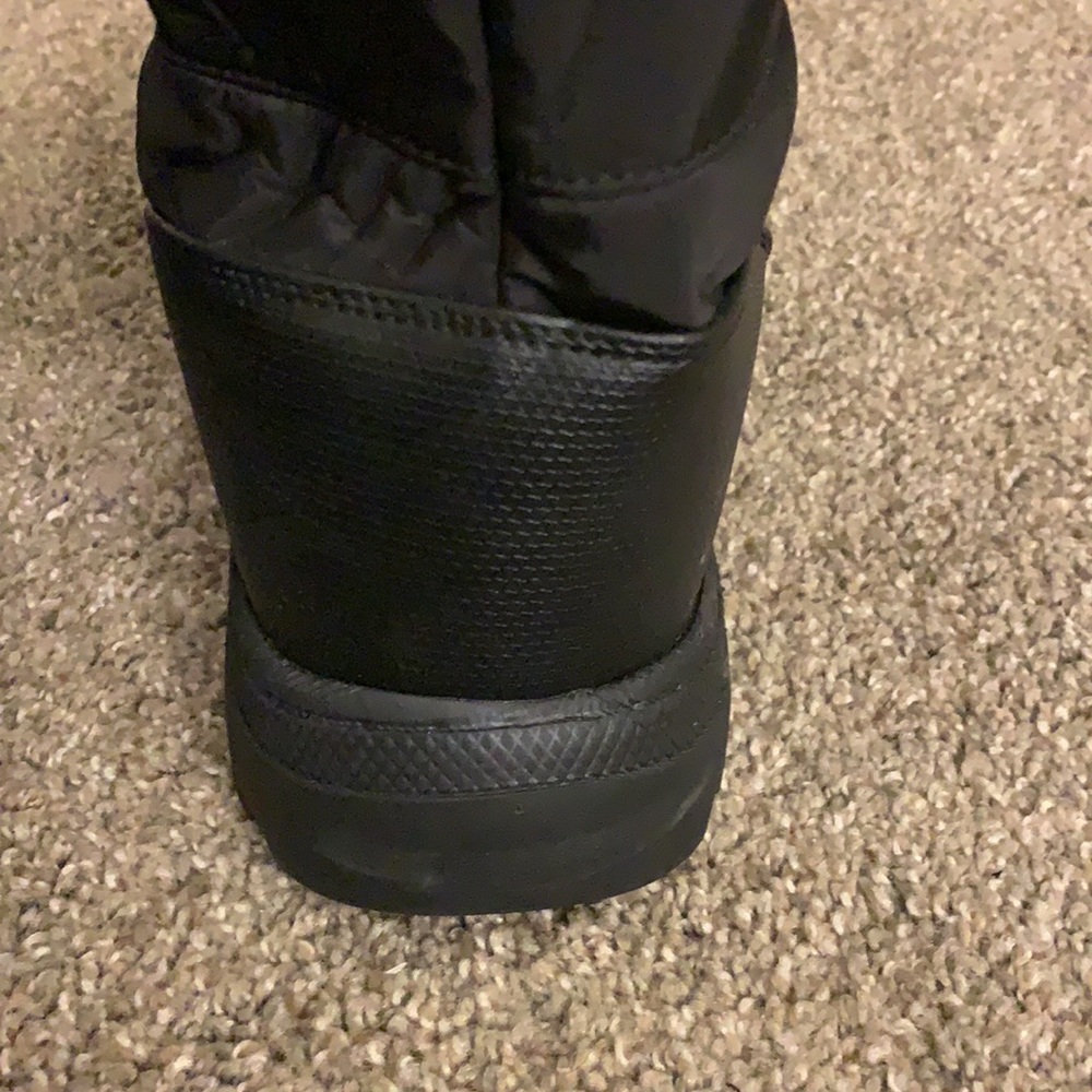 Boots - Picture 6 of 9